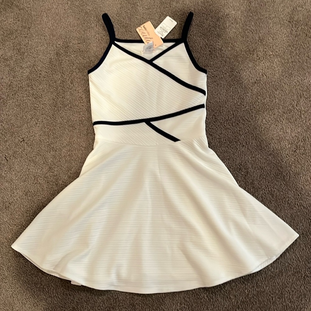 NEW WITH TAGS Sally Miller Couture girls white dress/black trim size M